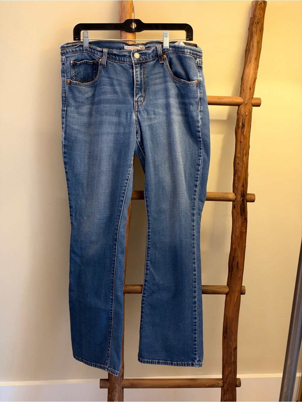 Levi's 415 Relaxed Bootcut Jeans in Blue Waist 31